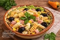 ШАРЕНА САЛАТА С ФУЗИЛИ 